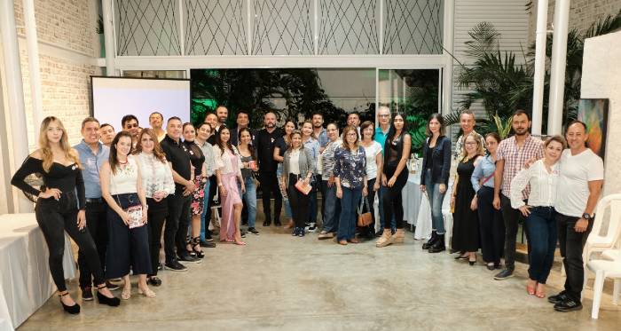 Reunión miembros de Asohost